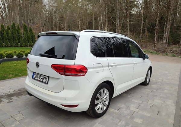 Volkswagen Touran cena 96499 przebieg: 71455, rok produkcji 2019 z Bytów małe 37